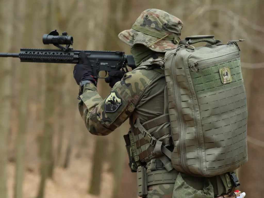 how to treat a gunshot wound