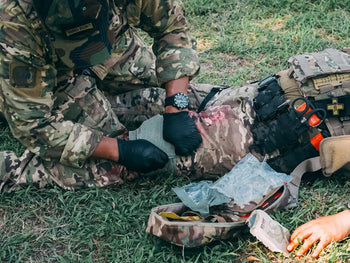 how to stop cut from bleeding