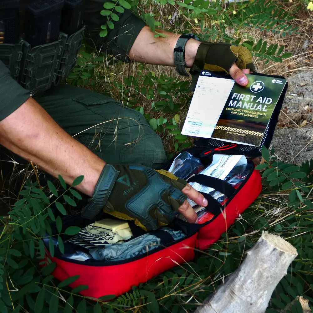 SE IFAK --- Tactical First Aid Kit with Tourniquet(C-A-T) Rhino Rescue™ SE Red IFAK, FDA/CE Dual Seal, 14-day EU shipping, Portable Molle Pouch