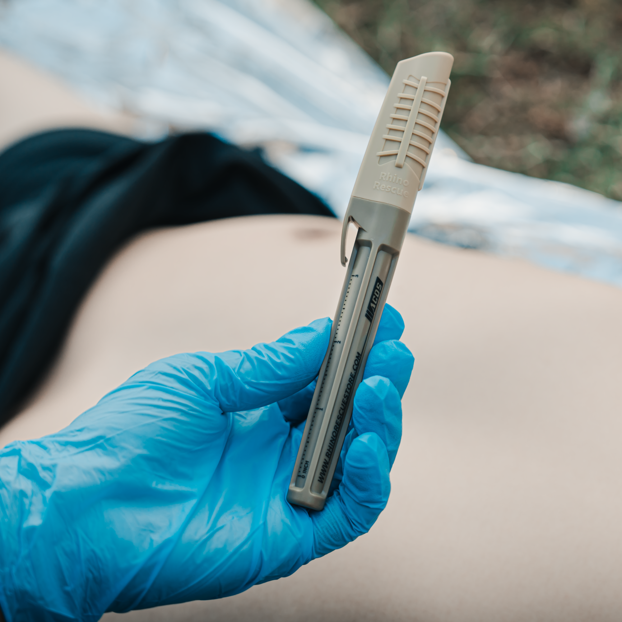 Decompression needle