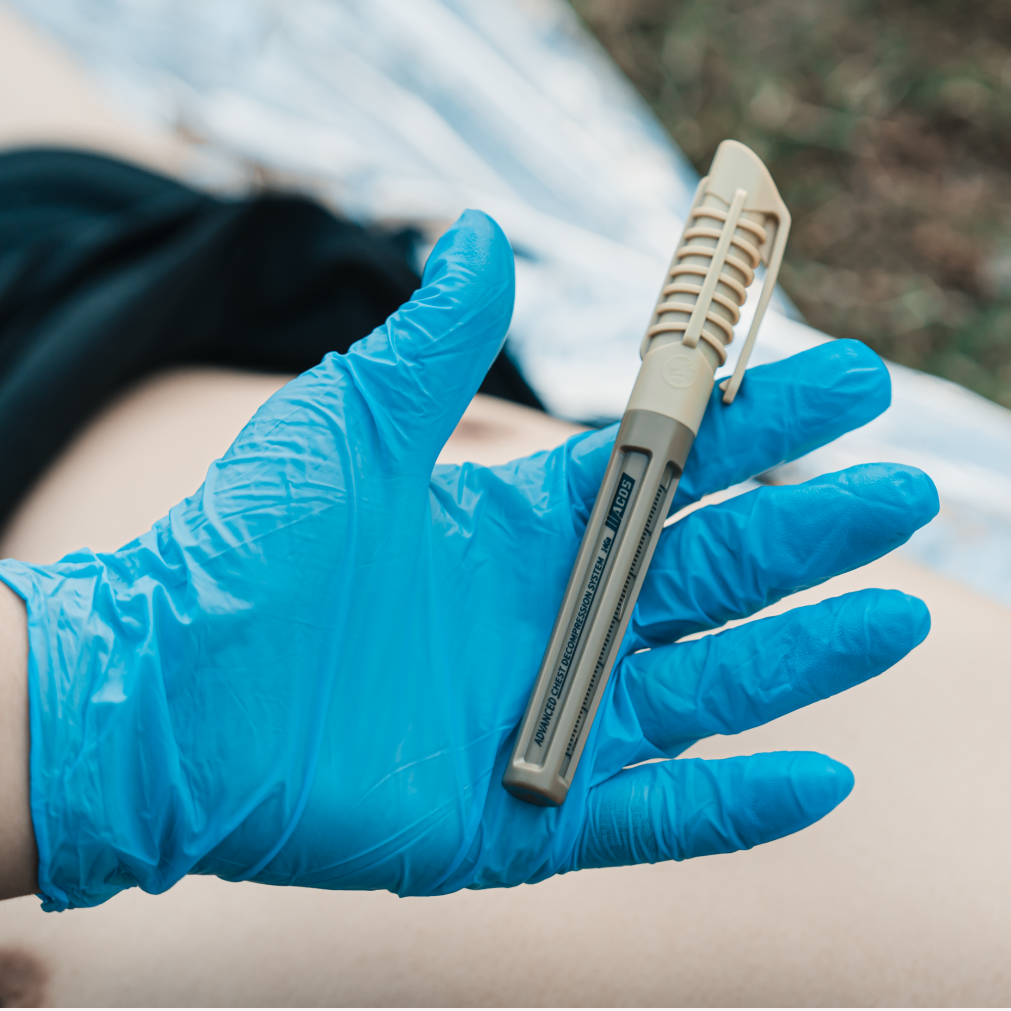 Decompression needle